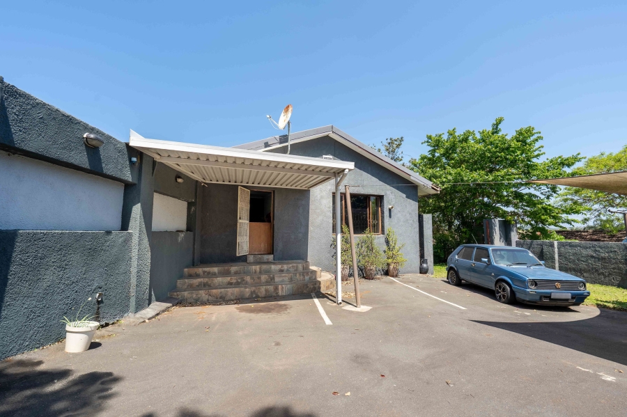 8 Bedroom Property for Sale in Doonside KwaZulu-Natal