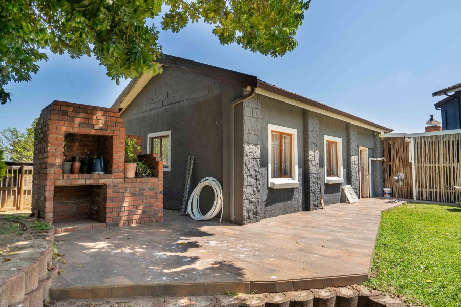 8 Bedroom Property for Sale in Doonside KwaZulu-Natal