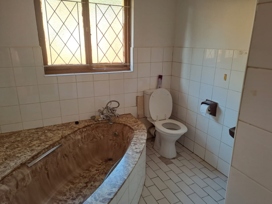 5 Bedroom Property for Sale in Kildare KwaZulu-Natal