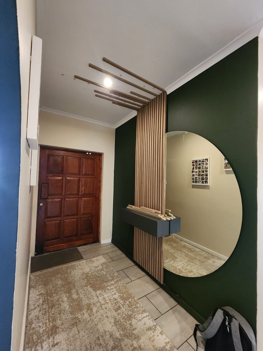To Let 3 Bedroom Property for Rent in Kloof KwaZulu-Natal