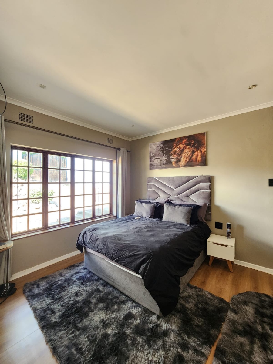 To Let 3 Bedroom Property for Rent in Kloof KwaZulu-Natal