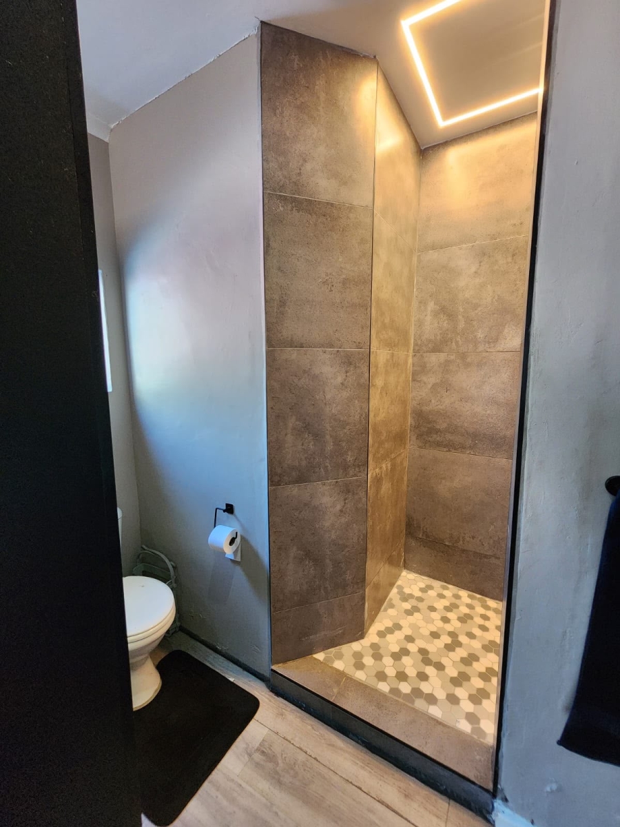 To Let 3 Bedroom Property for Rent in Kloof KwaZulu-Natal