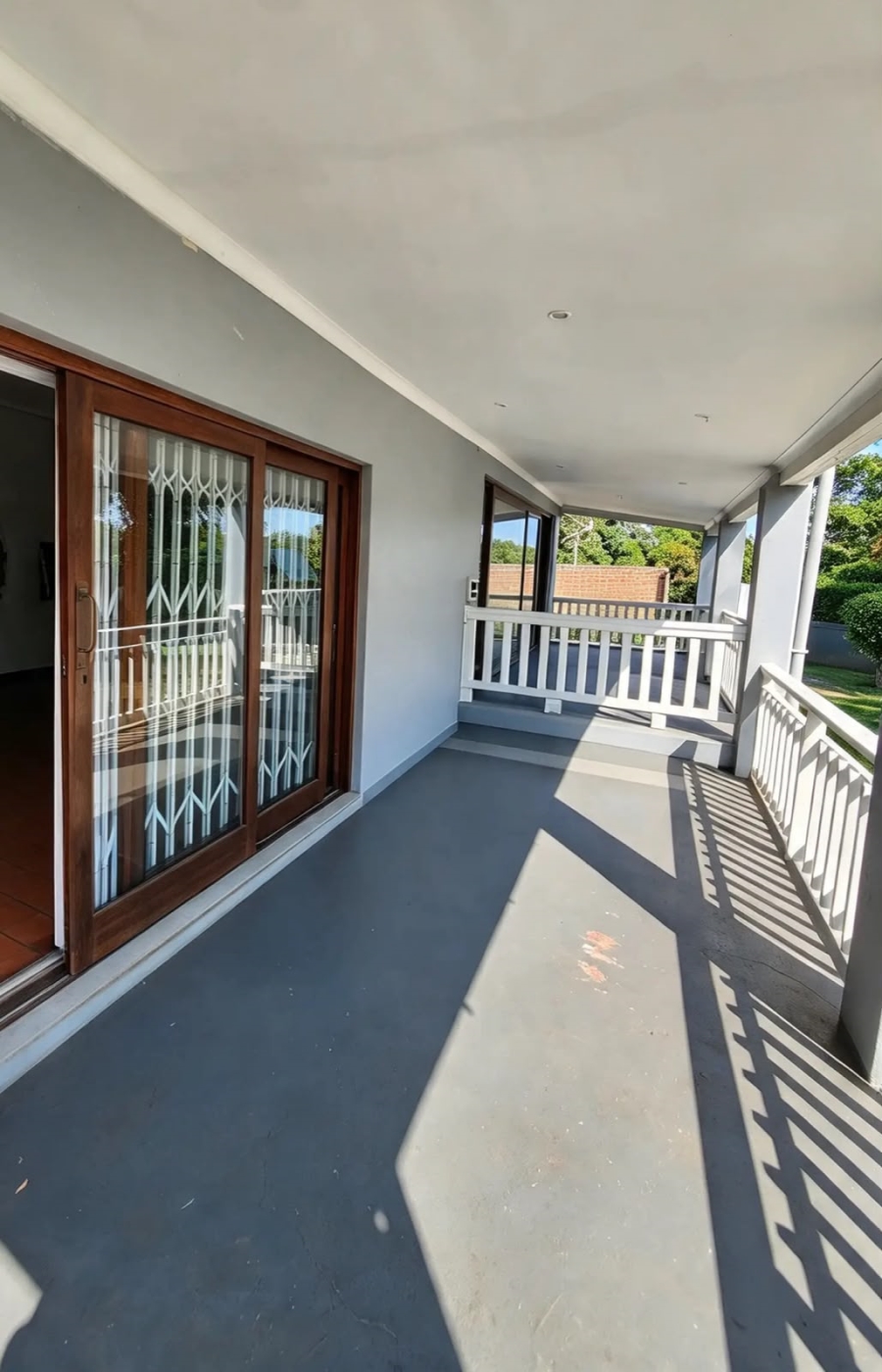 To Let 3 Bedroom Property for Rent in Kloof KwaZulu-Natal