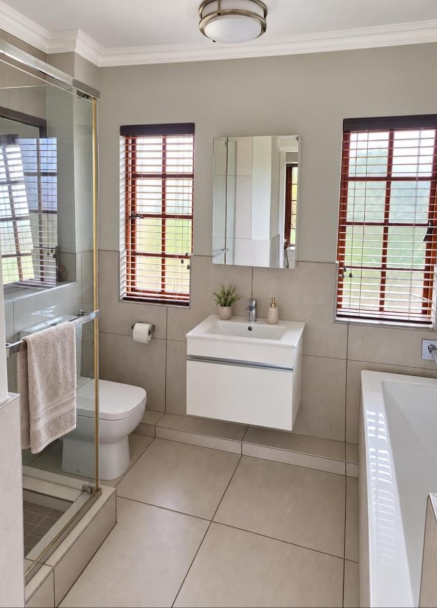 4 Bedroom Property for Sale in Clifton Hill Estate KwaZulu-Natal