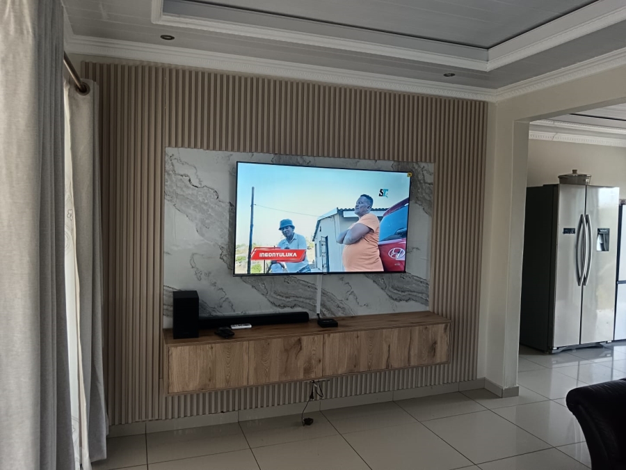 3 Bedroom Property for Sale in Newlands East KwaZulu-Natal