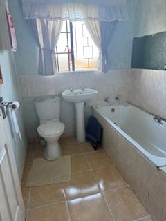 2 Bedroom Property for Sale in Mpophomeni KwaZulu-Natal