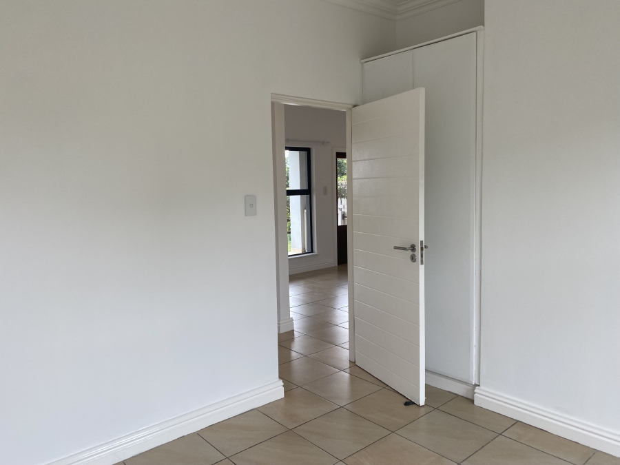 To Let 2 Bedroom Property for Rent in Palm Lakes Estate KwaZulu-Natal