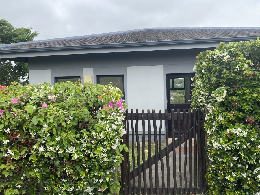 To Let 2 Bedroom Property for Rent in Palm Lakes Estate KwaZulu-Natal