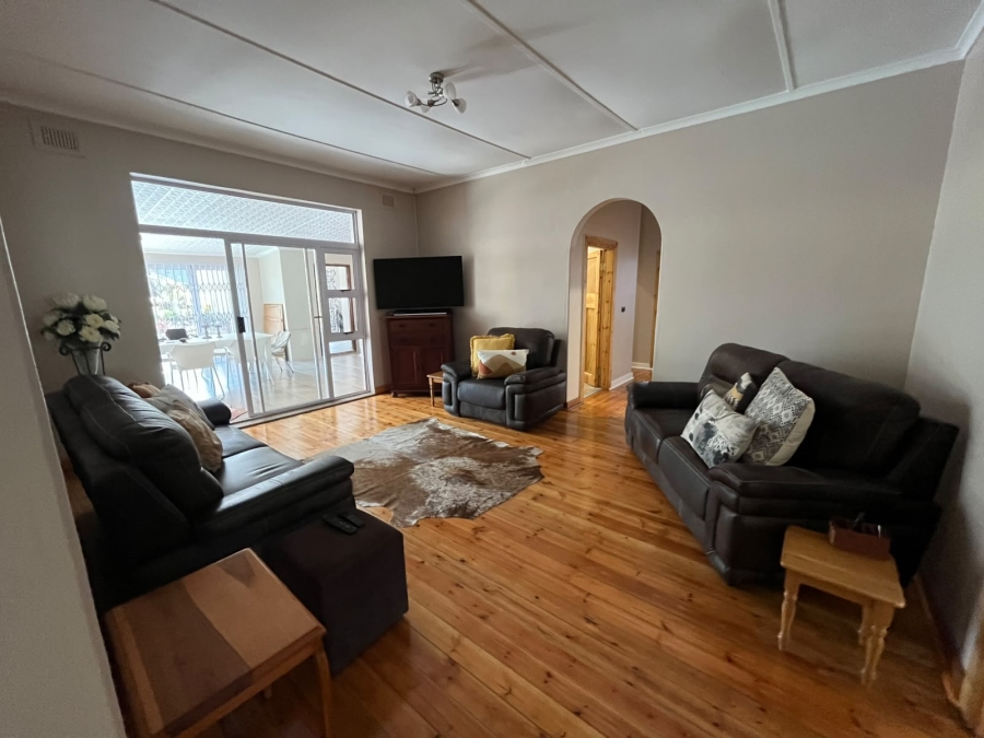 5 Bedroom Property for Sale in Wartburg KwaZulu-Natal