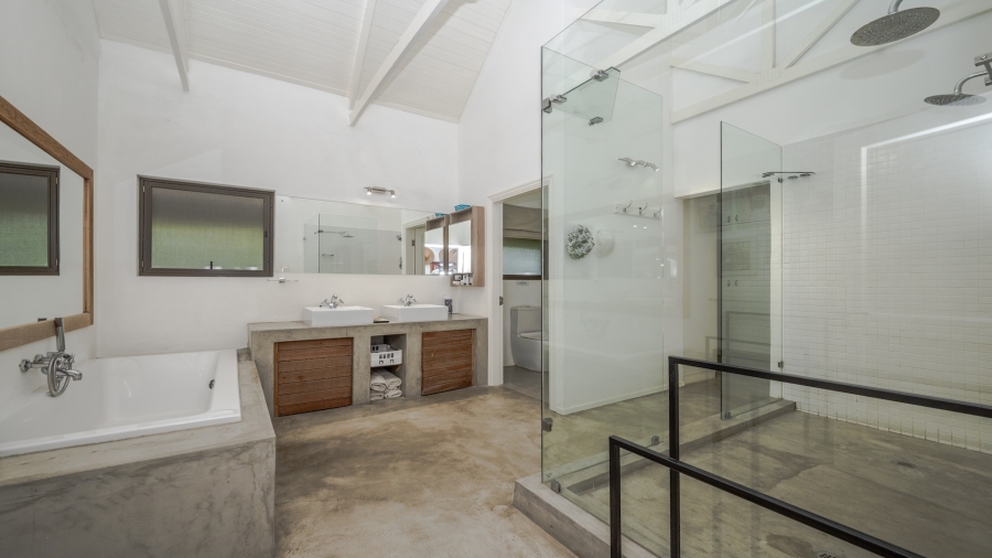 6 Bedroom Property for Sale in Prince