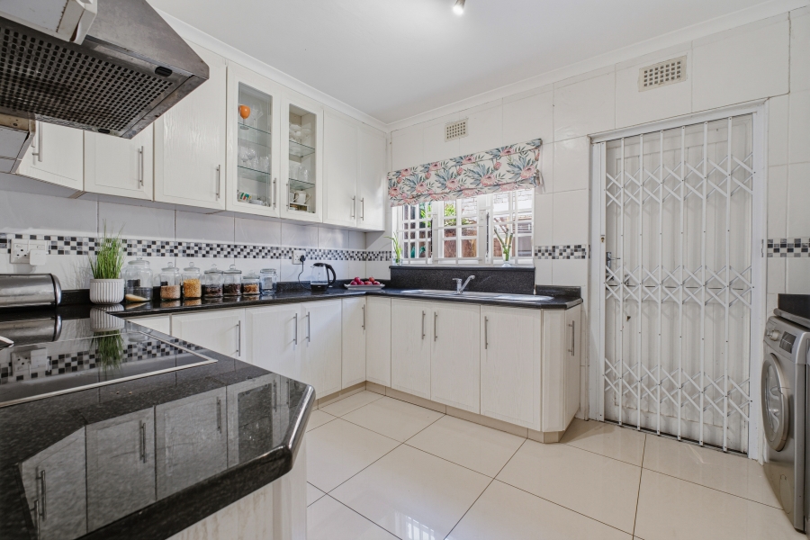 3 Bedroom Property for Sale in Kloof KwaZulu-Natal