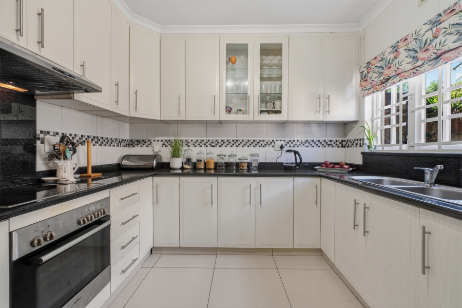 3 Bedroom Property for Sale in Kloof KwaZulu-Natal