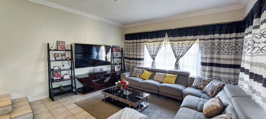 To Let 4 Bedroom Property for Rent in La Mercy KwaZulu-Natal