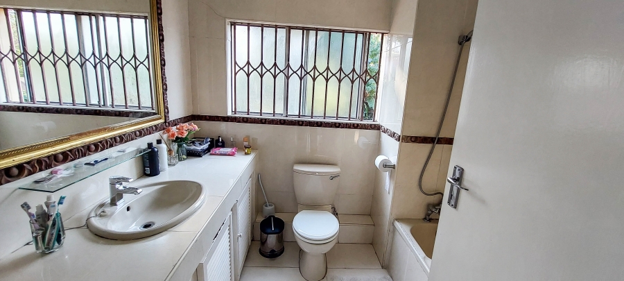 To Let 4 Bedroom Property for Rent in La Mercy KwaZulu-Natal
