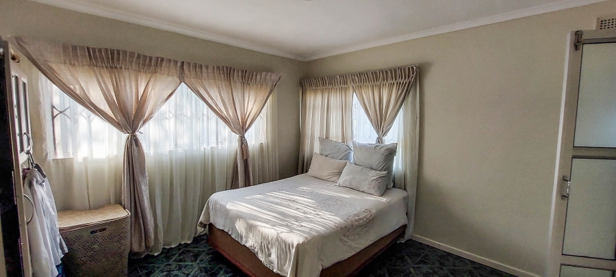 To Let 4 Bedroom Property for Rent in La Mercy KwaZulu-Natal