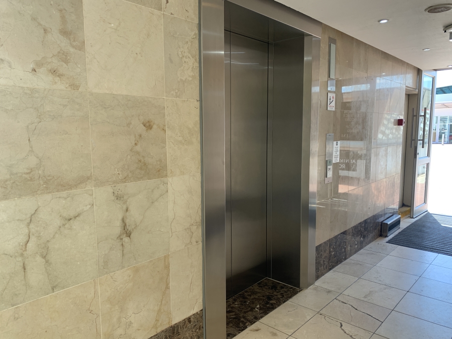 To Let Commercial Property for Rent in La Lucia KwaZulu-Natal