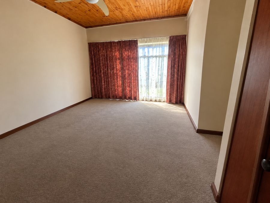 4 Bedroom Property for Sale in Amiel Park KwaZulu-Natal