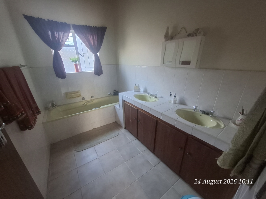 4 Bedroom Property for Sale in Amiel Park KwaZulu-Natal