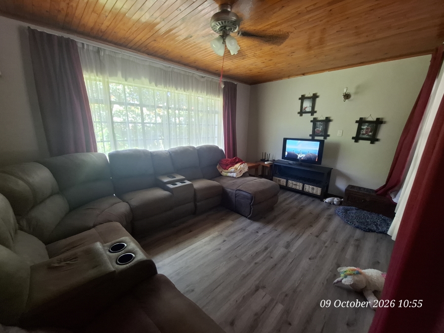 3 Bedroom Property for Sale in Schuinshoogte KwaZulu-Natal