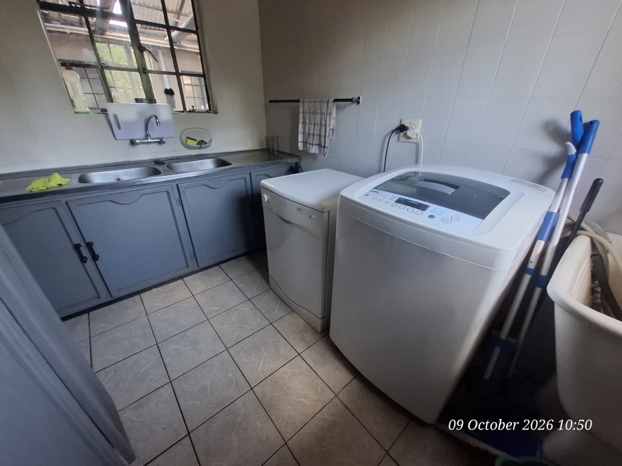 3 Bedroom Property for Sale in Schuinshoogte KwaZulu-Natal