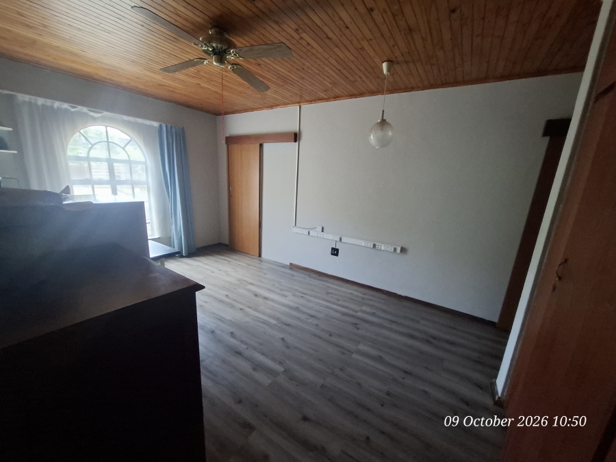 3 Bedroom Property for Sale in Schuinshoogte KwaZulu-Natal