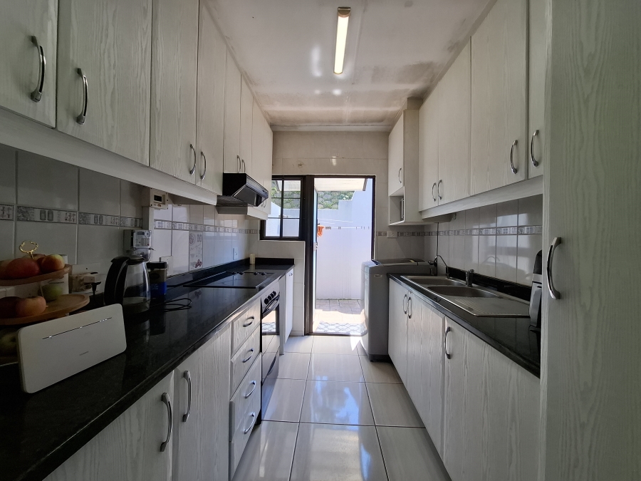 To Let 2 Bedroom Property for Rent in The Wolds KwaZulu-Natal