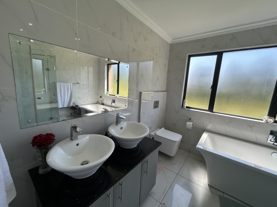4 Bedroom Property for Sale in Palm Lakes Estate KwaZulu-Natal