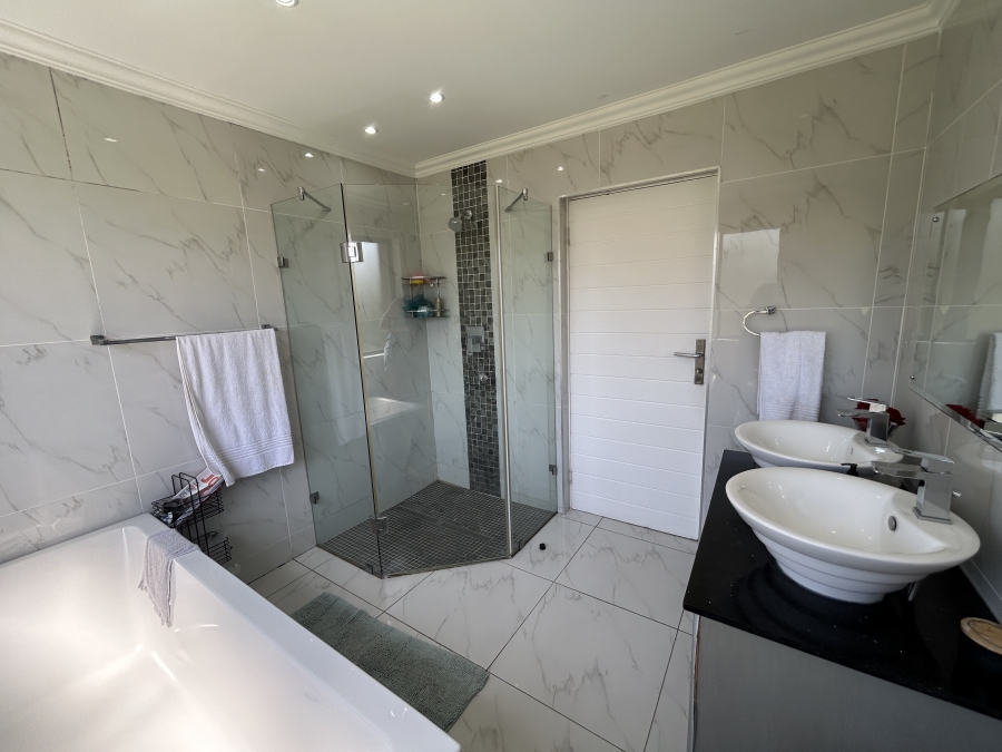 4 Bedroom Property for Sale in Palm Lakes Estate KwaZulu-Natal