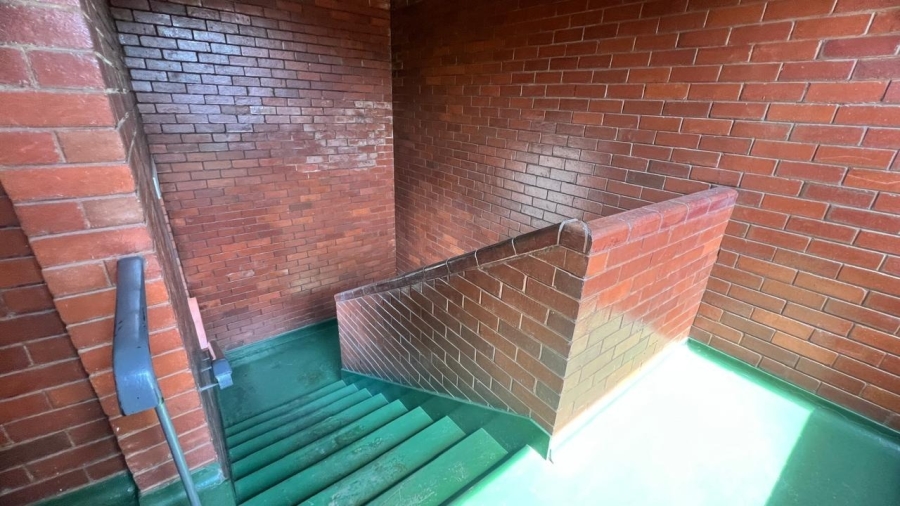 2 Bedroom Property for Sale in Essenwood KwaZulu-Natal