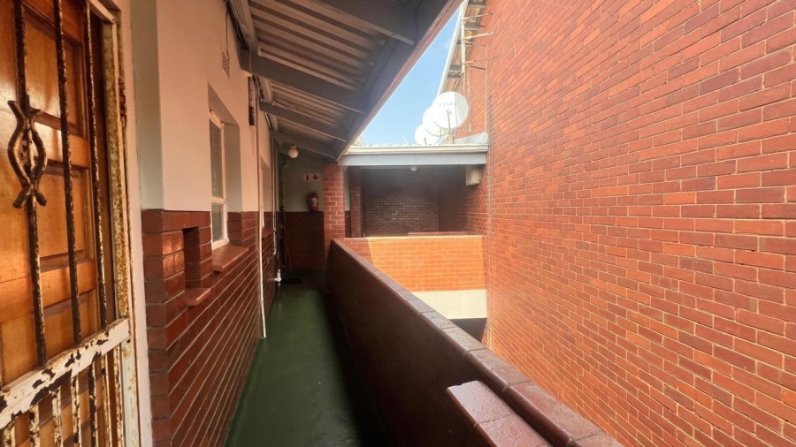 2 Bedroom Property for Sale in Essenwood KwaZulu-Natal