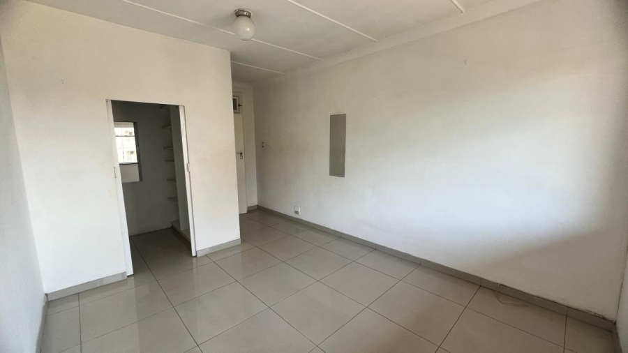 2 Bedroom Property for Sale in Essenwood KwaZulu-Natal