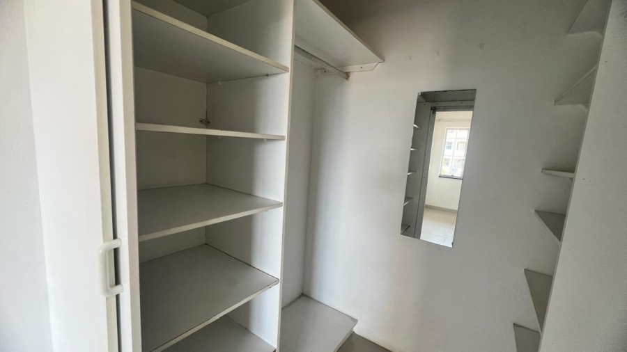 2 Bedroom Property for Sale in Essenwood KwaZulu-Natal