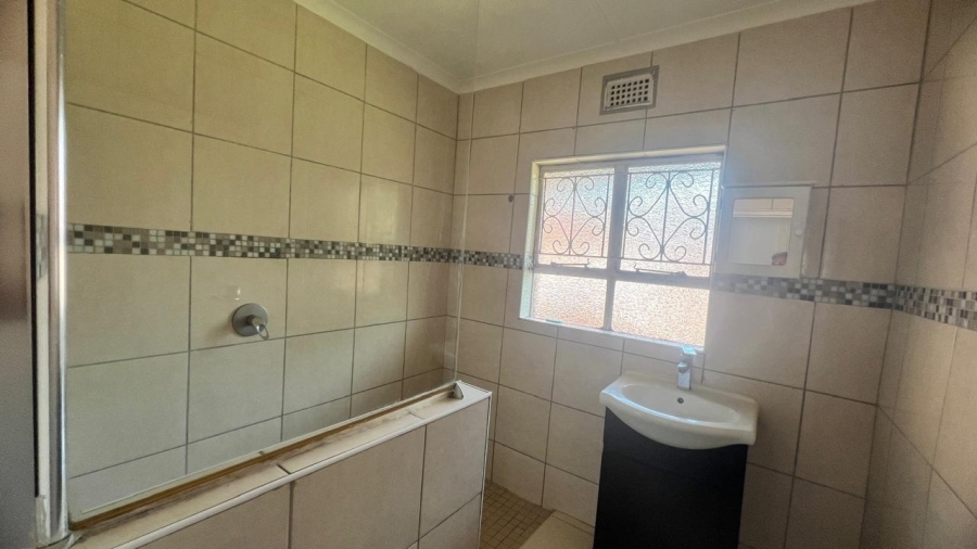 2 Bedroom Property for Sale in Essenwood KwaZulu-Natal