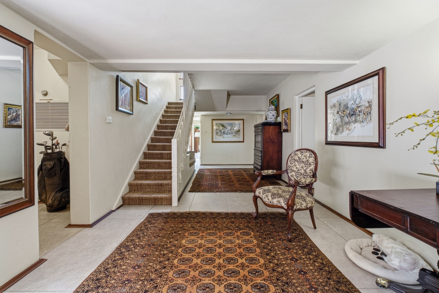 5 Bedroom Property for Sale in Cowies Hill KwaZulu-Natal