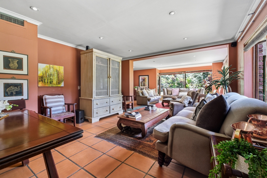 5 Bedroom Property for Sale in Cowies Hill KwaZulu-Natal