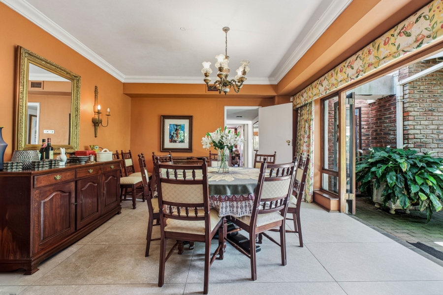 5 Bedroom Property for Sale in Cowies Hill KwaZulu-Natal