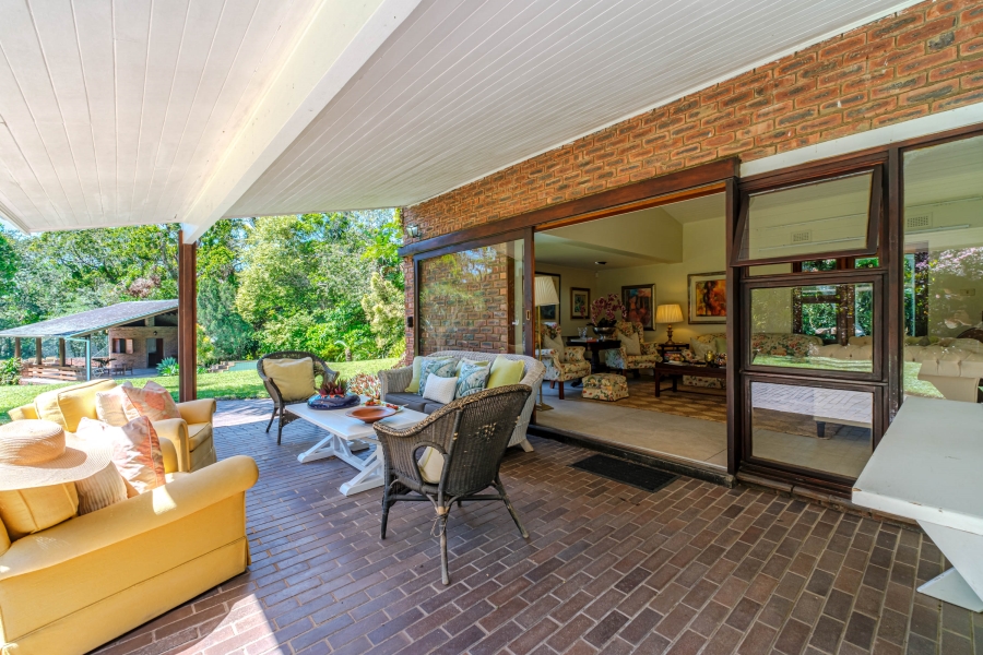 5 Bedroom Property for Sale in Cowies Hill KwaZulu-Natal