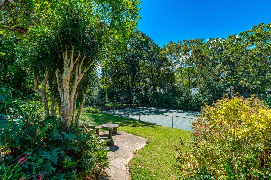 5 Bedroom Property for Sale in Cowies Hill KwaZulu-Natal