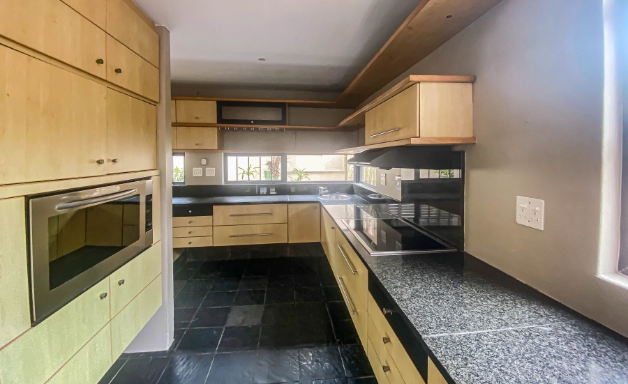 5 Bedroom Property for Sale in Umhlanga KwaZulu-Natal