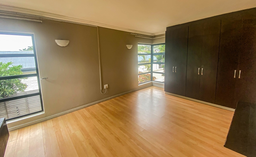 5 Bedroom Property for Sale in Umhlanga KwaZulu-Natal