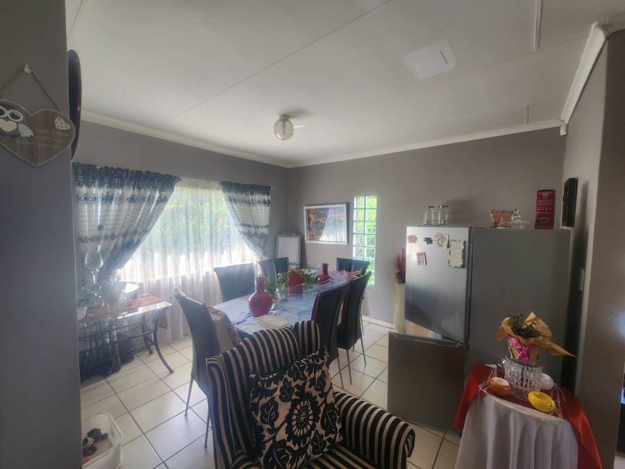 To Let 2 Bedroom Property for Rent in Pioneer Park KwaZulu-Natal