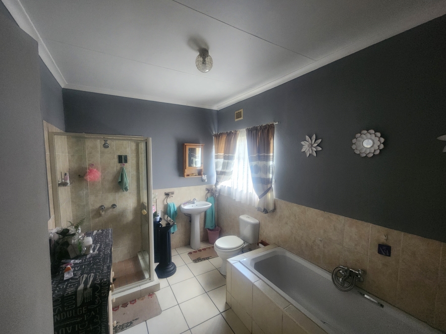 To Let 2 Bedroom Property for Rent in Pioneer Park KwaZulu-Natal
