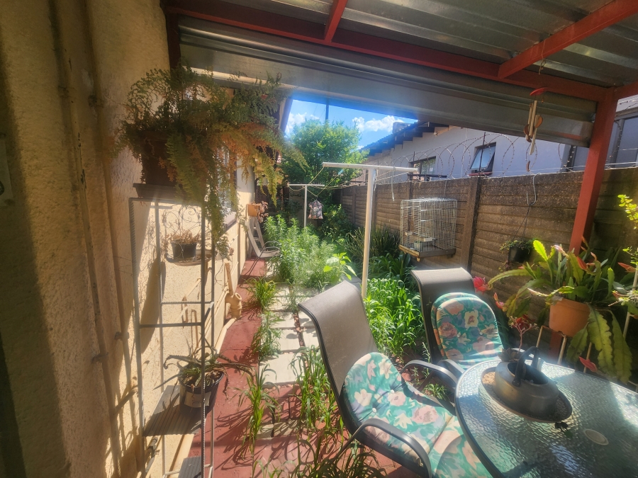 To Let 2 Bedroom Property for Rent in Pioneer Park KwaZulu-Natal