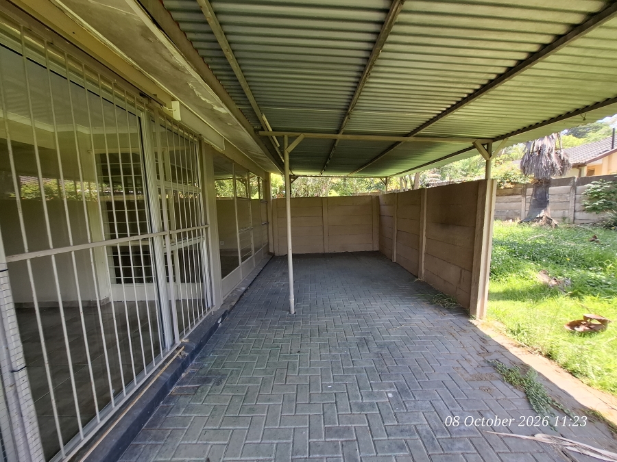 5 Bedroom Property for Sale in Schuinshoogte KwaZulu-Natal