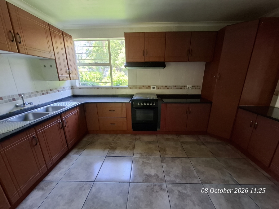 5 Bedroom Property for Sale in Schuinshoogte KwaZulu-Natal
