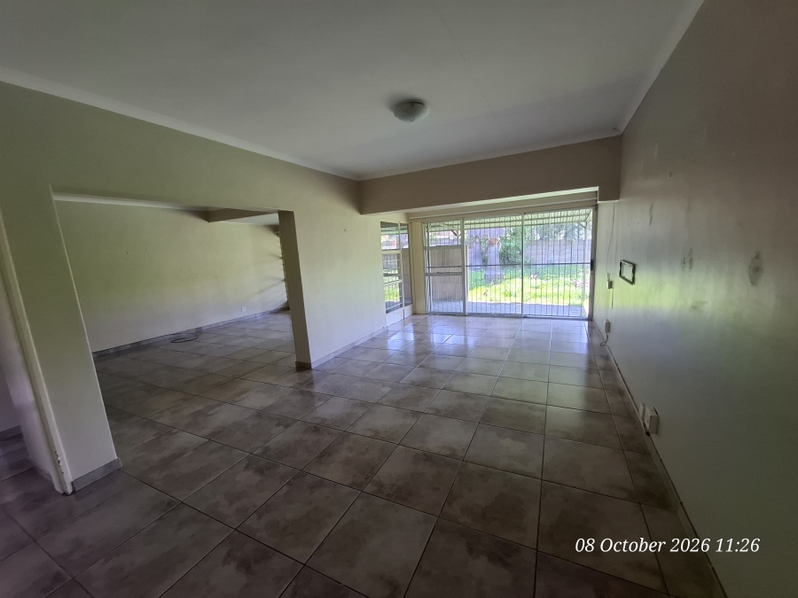 5 Bedroom Property for Sale in Schuinshoogte KwaZulu-Natal