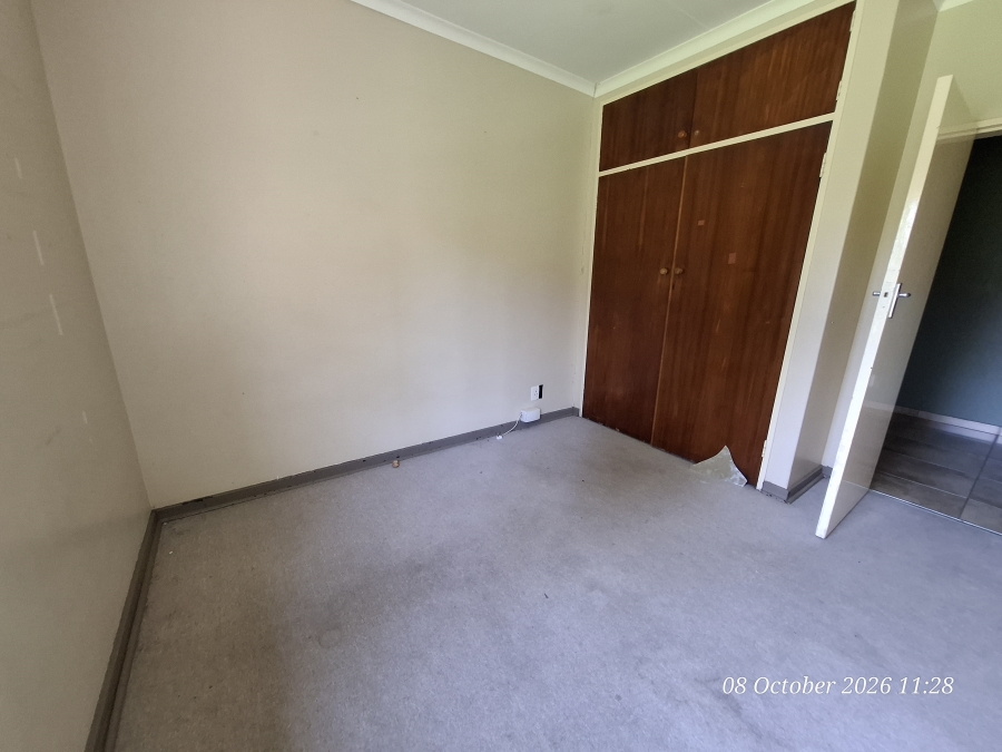 5 Bedroom Property for Sale in Schuinshoogte KwaZulu-Natal