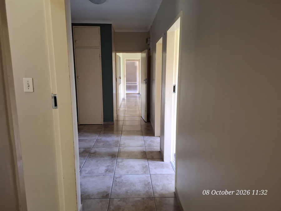 5 Bedroom Property for Sale in Schuinshoogte KwaZulu-Natal