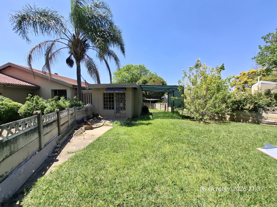 5 Bedroom Property for Sale in Schuinshoogte KwaZulu-Natal