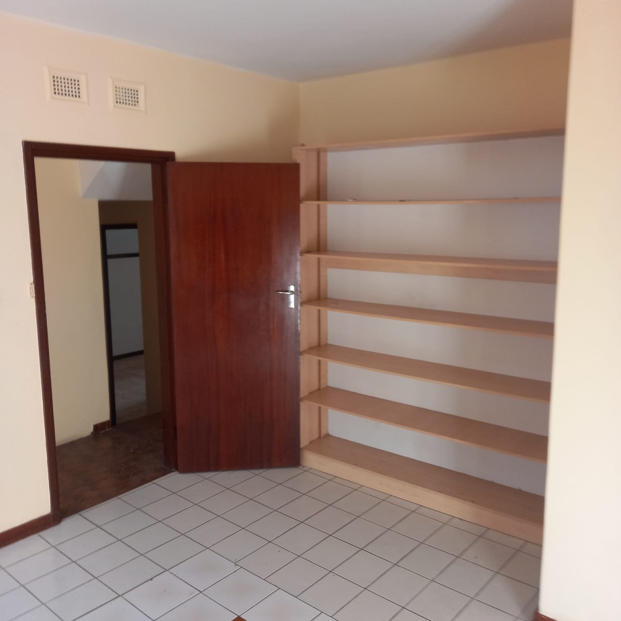 To Let 4 Bedroom Property for Rent in Reservoir Hills KwaZulu-Natal